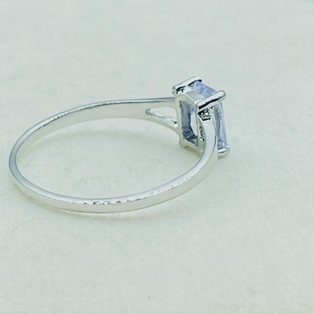 Vintage 925 Sterling Silver Lavender Cubic Zirconia Emerald Cut Solitaire Ring - Picture 9 of 11